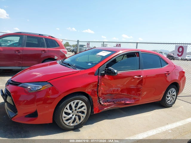 Toyota COROLLA LE 2018 5YFBURHE0JP845858 Image 14