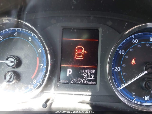 Toyota COROLLA LE 2018 5YFBURHE0JP845858 Image 15