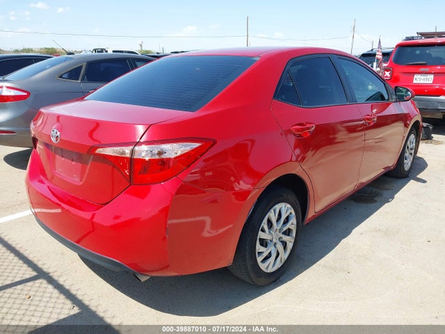 Toyota COROLLA LE 2018 5YFBURHE0JP845858 Image 4