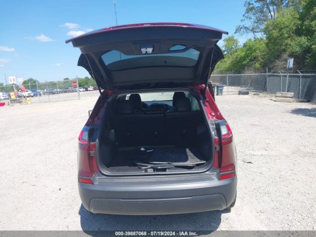 1C4PJMLB2KD379384 Jeep Cherokee Latitude Plus 4x4