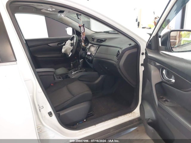 Nissan ROGUE SV 2017 KNMAT2MT3HP519218 Image 5