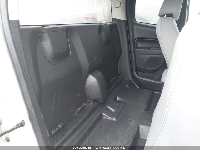 1GCHSBEA8J1323332 Chevrolet Colorado Wt