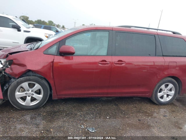Toyota Sienna Le 8 Passenger 2016 5TDKK3DC5GS752633 Image 14