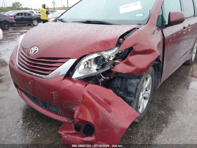 Toyota Sienna Le 8 Passenger 2016 5TDKK3DC5GS752633 Image 6
