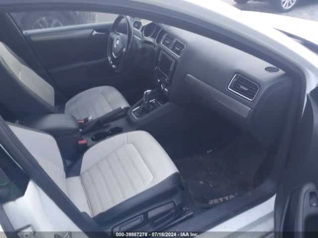 3VWD17AJ4GM418371 Volkswagen Jetta 1.8t Sport