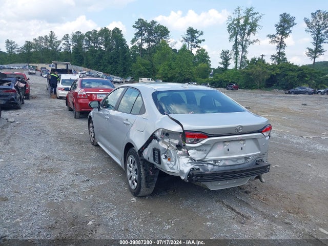 Toyota COROLLA LE 2021 5YFEPMAEXMP167089 Image 3