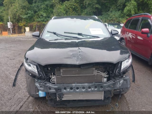 5LMCJ1D90KUL33540 Lincoln Mkc Standard