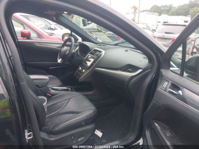 5LMCJ1D90KUL33540 Lincoln Mkc Standard
