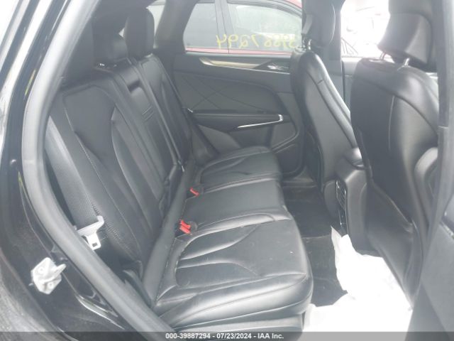 5LMCJ1D90KUL33540 Lincoln Mkc Standard