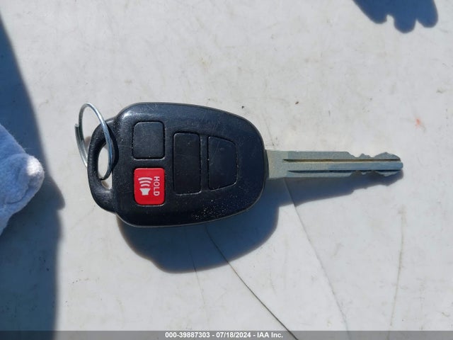 Toyota Rav4 Xle 2015 2T3RFREV0FW392769 Image 11