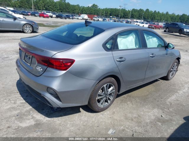3KPF24AD1RE757135 KIA Forte Lxs