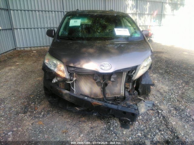 5TDKK3DC7FS625364 Toyota Sienna Le 8 Passenger