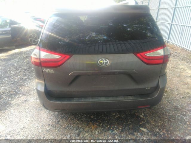 5TDKK3DC7FS625364 Toyota Sienna Le 8 Passenger