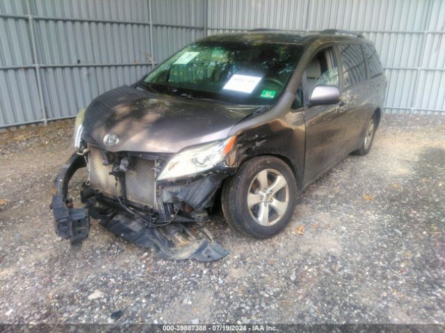 5TDKK3DC7FS625364 Toyota Sienna Le 8 Passenger