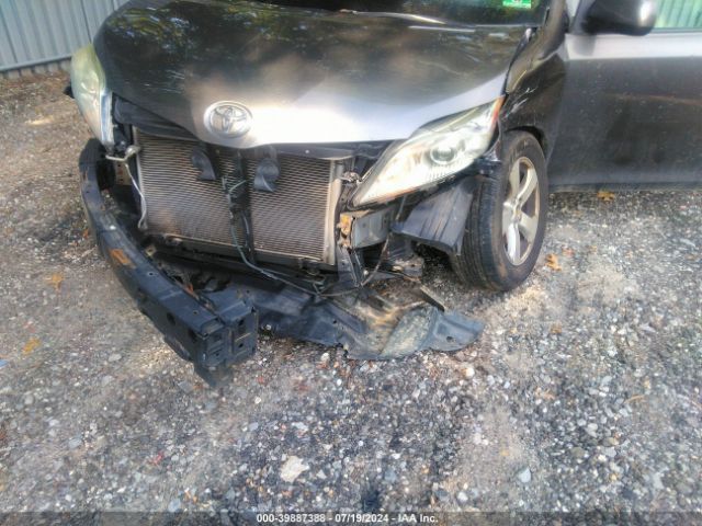 5TDKK3DC7FS625364 Toyota Sienna Le 8 Passenger