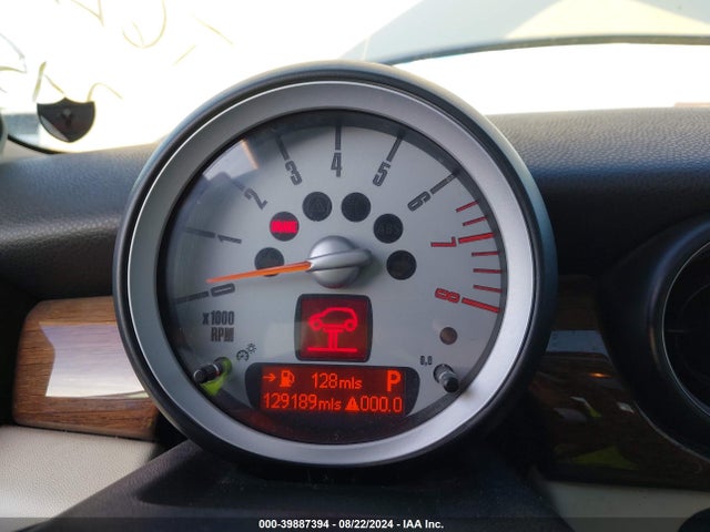 2008 MINI COOPER WMWMF33518TT62354 Photo 6