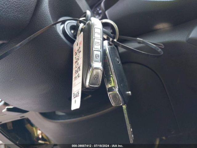 3KPF24AD8ME353547 KIA FORTE FE