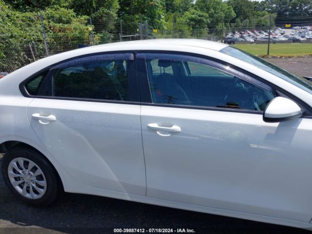 3KPF24AD8ME353547 KIA FORTE FE