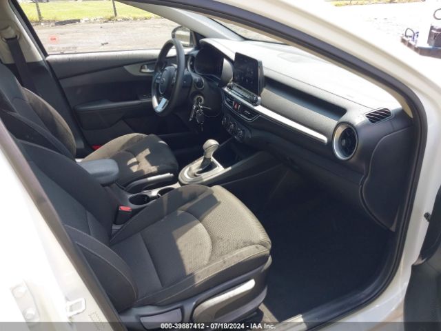 3KPF24AD8ME353547 KIA FORTE FE
