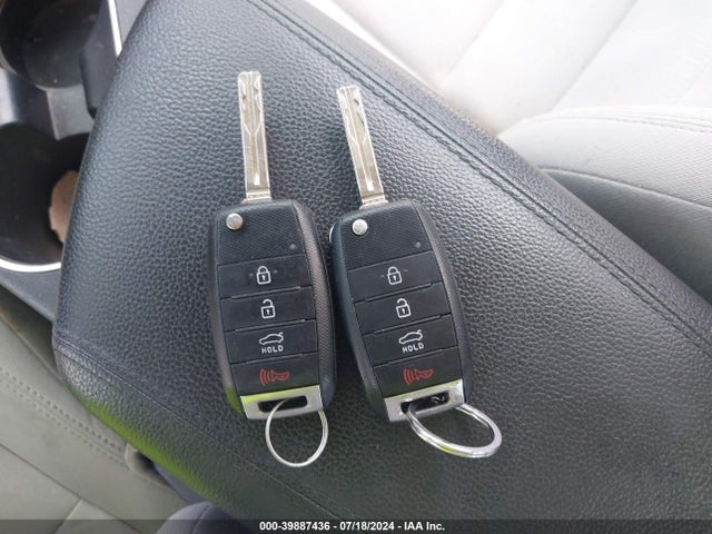 KIA Optima Lx 2015 KNAGM4A72F5576610 Image 11