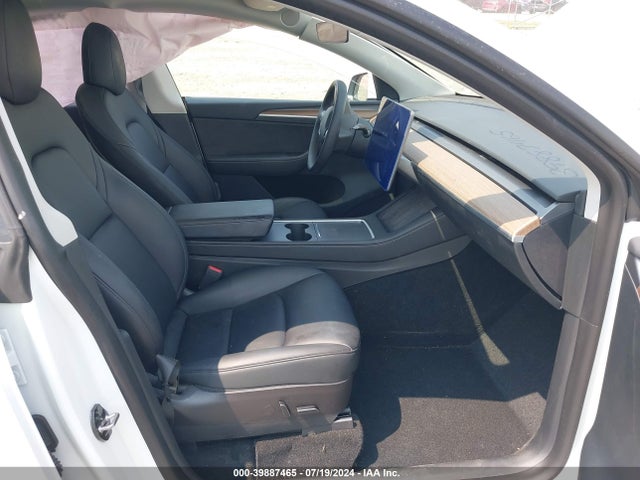 2023 TESLA MODEL Y 7SAYGDEE1PF611177 Photo 4