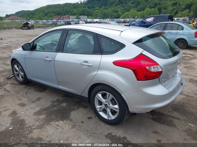 Ford FOCUS SE 2014 1FADP3K21EL135898 Image 3