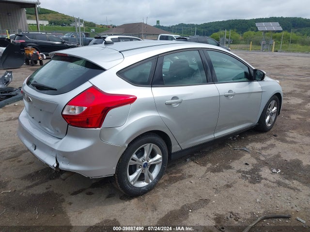 Ford FOCUS SE 2014 1FADP3K21EL135898 Image 4