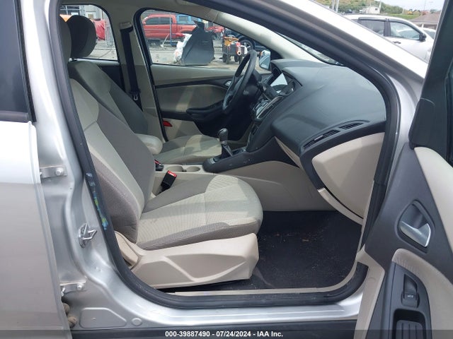 Ford FOCUS SE 2014 1FADP3K21EL135898 Image 5