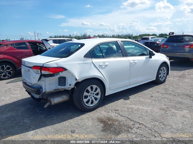 Toyota COROLLA LE 2021 5YFEPMAE6MP204266 Image 4