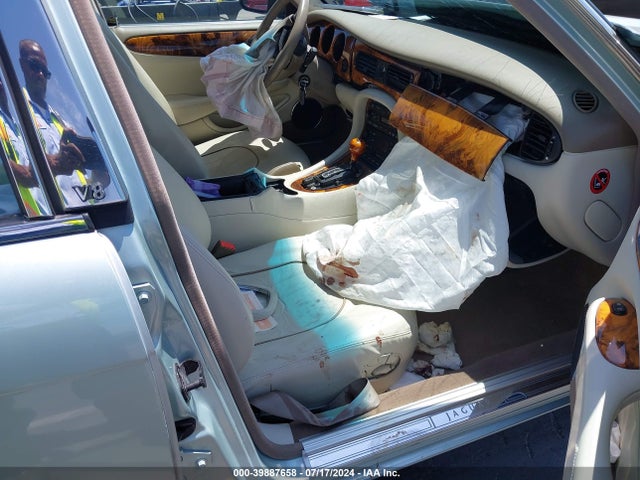 2000 JAGUAR XJ8 SAJDA14C1YLF00577 Photo 4