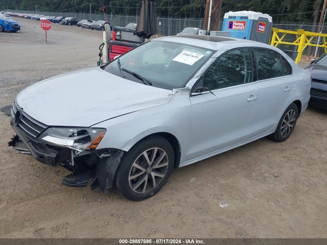 3VWDB7AJ6JM221920 Volkswagen Jetta 1.4t Se/1.4t Wolfsburg Edition