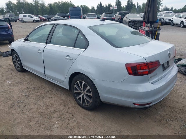 3VWDB7AJ6JM221920 Volkswagen Jetta 1.4t Se/1.4t Wolfsburg Edition