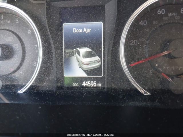 4T1BF1FK7HU763879 Toyota CAMRY SE