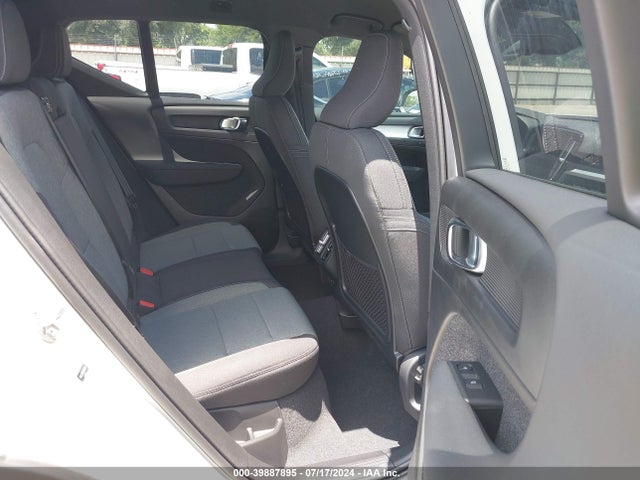 YV4L12UK0R2210291 Volvo Xc40 B5 Core Dark Theme
