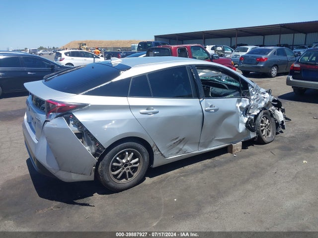 Toyota Prius Two 2016 JTDKBRFU0G3518409 Image 4