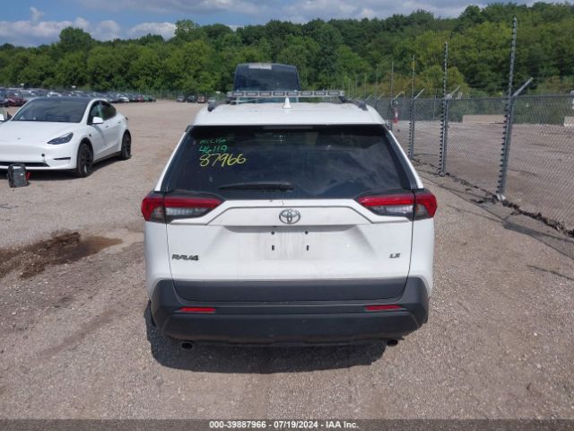 2T3H1RFV5MW176163 Toyota RAV4 LE