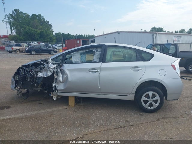 Toyota Prius 2015 JTDKN3DU2F1881912 Image 14