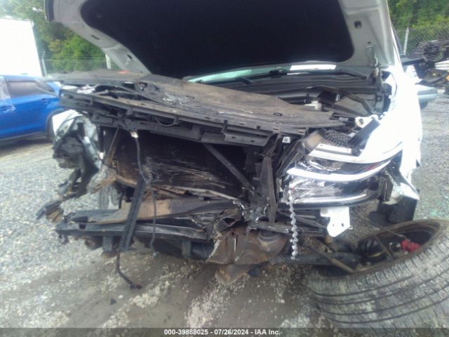 1GNSKCKJ2KR299815 Chevrolet Tahoe Premier