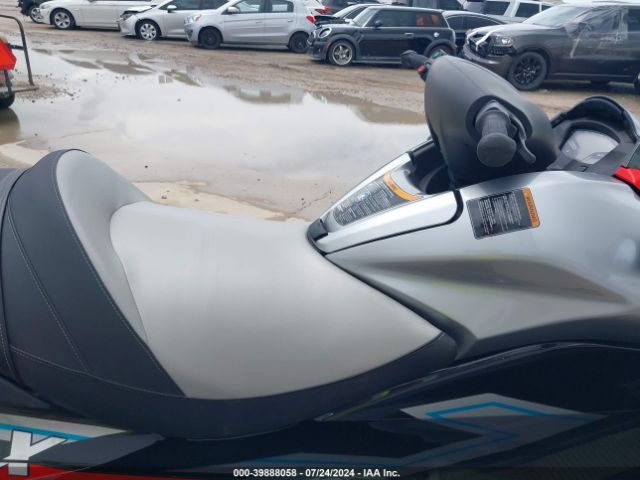 2022 KAWASAKI ULTRA LX KAW50695K122      Photo 4