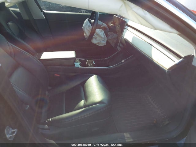 5YJ3E1EB3JF067337 Tesla Model 3 Long Range/performance