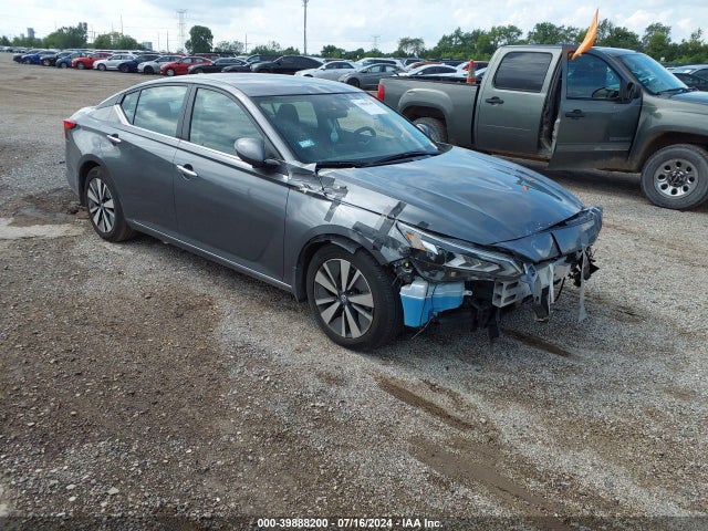 2022 1N4BL4DV2NN343941 main image