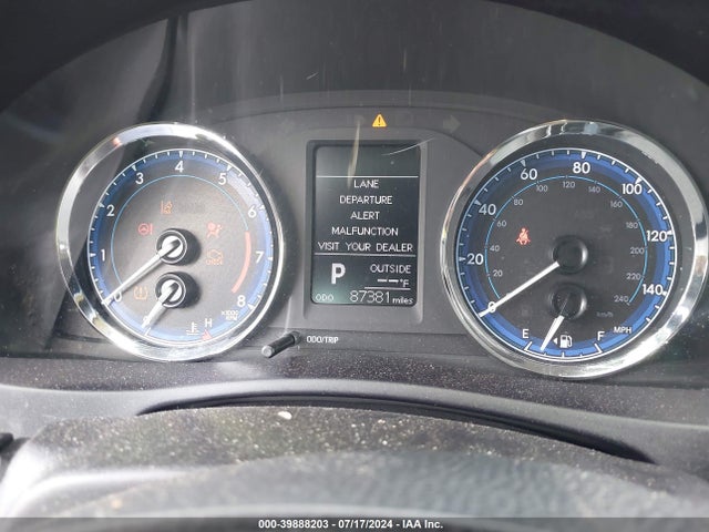 Toyota COROLLA LE 2018 5YFBURHE1JP852463 Image 7