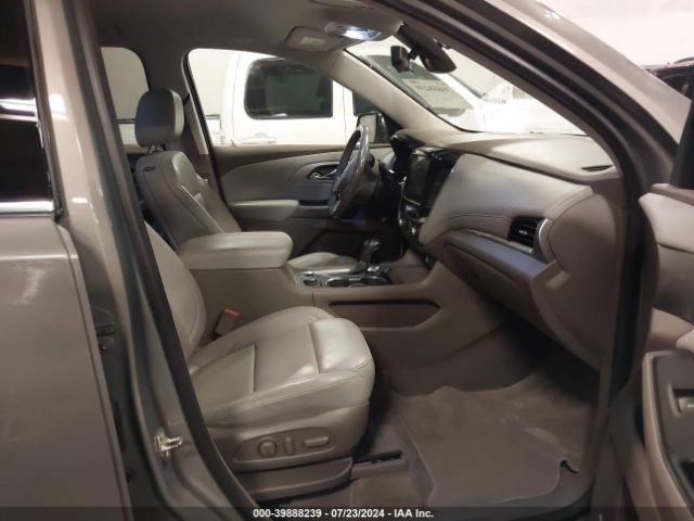 1GNEVHKW8JJ262598 Chevrolet Traverse 3lt