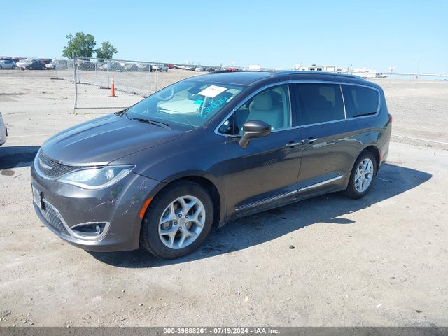 2C4RC1EG9JR101491 Chrysler Pacifica Touring L Plus