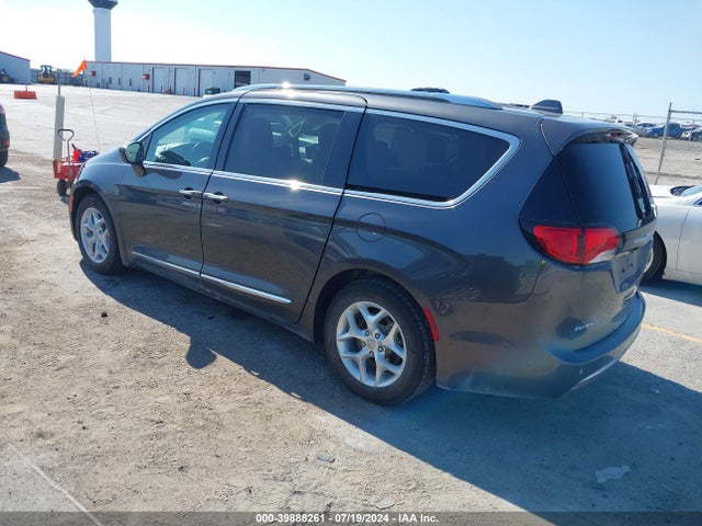 2C4RC1EG9JR101491 Chrysler Pacifica Touring L Plus