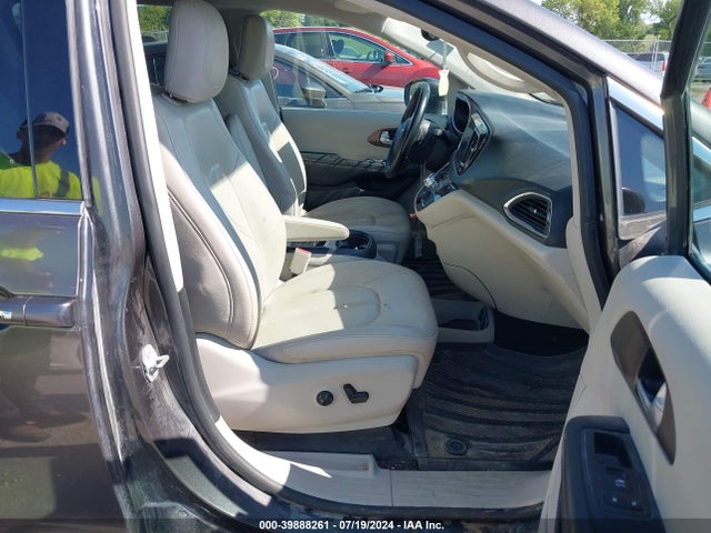 2C4RC1EG9JR101491 Chrysler Pacifica Touring L Plus
