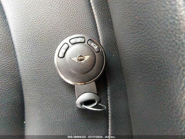 2011 MINI COOPER WMWSU3C54BT095943 Photo 10