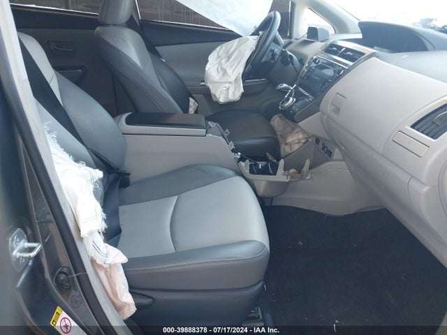 Toyota Prius V Four 2015 JTDZN3EU6FJ017863 Image 5
