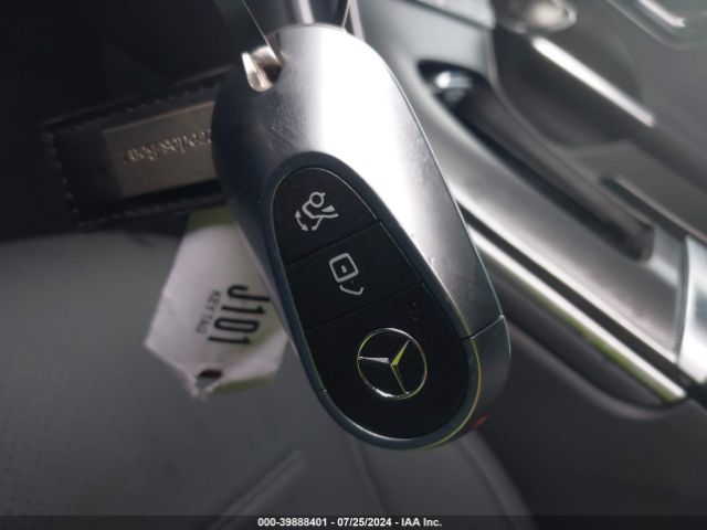 W1KAF4GB6RR215818 Mercedes-Benz C 300