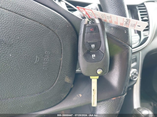 Chevrolet TRAX LS 2019 3GNCJKSB8KL162041 Image 11